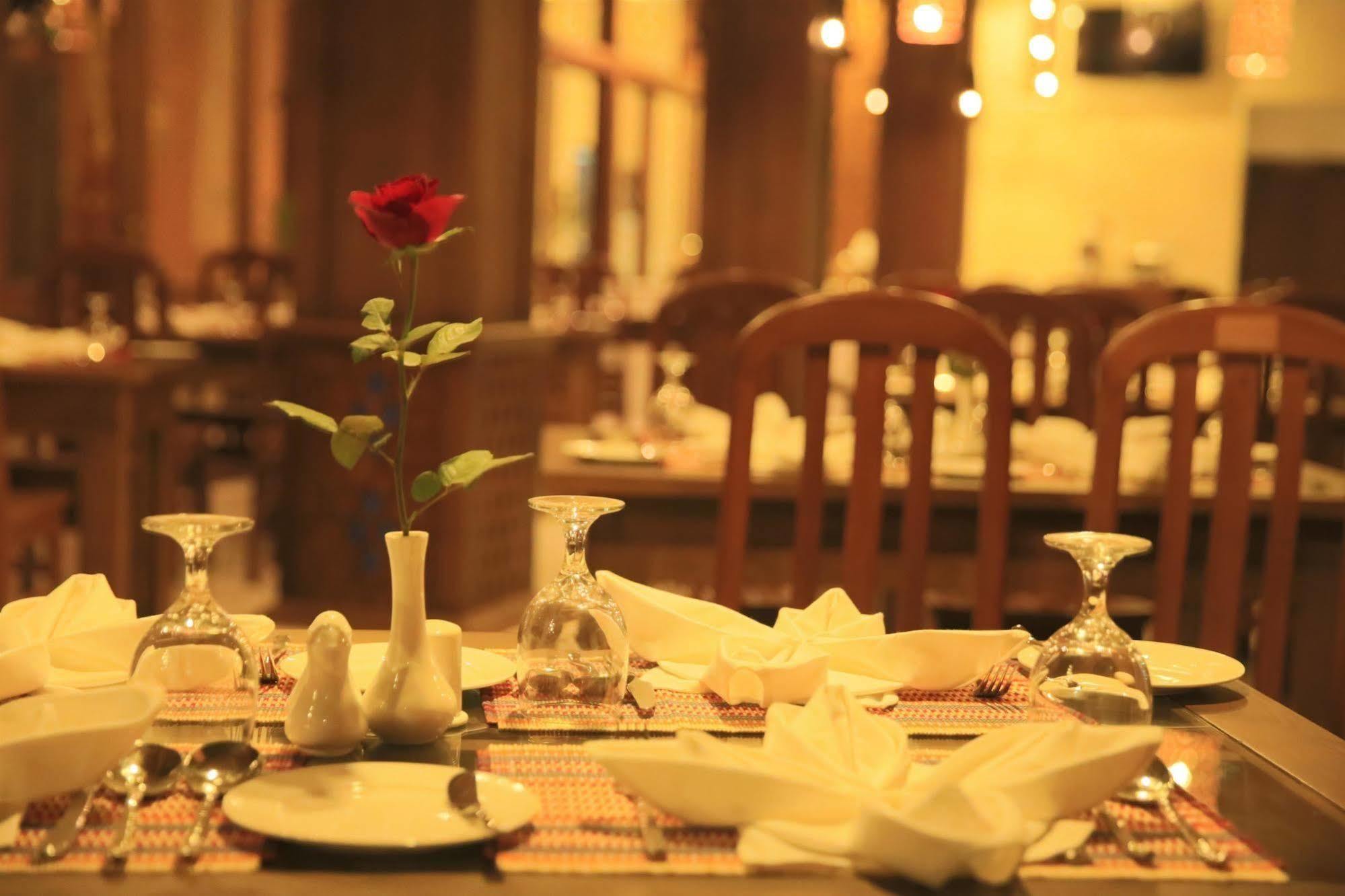 Thousand Island Hotel Inle Lake Екстериор снимка