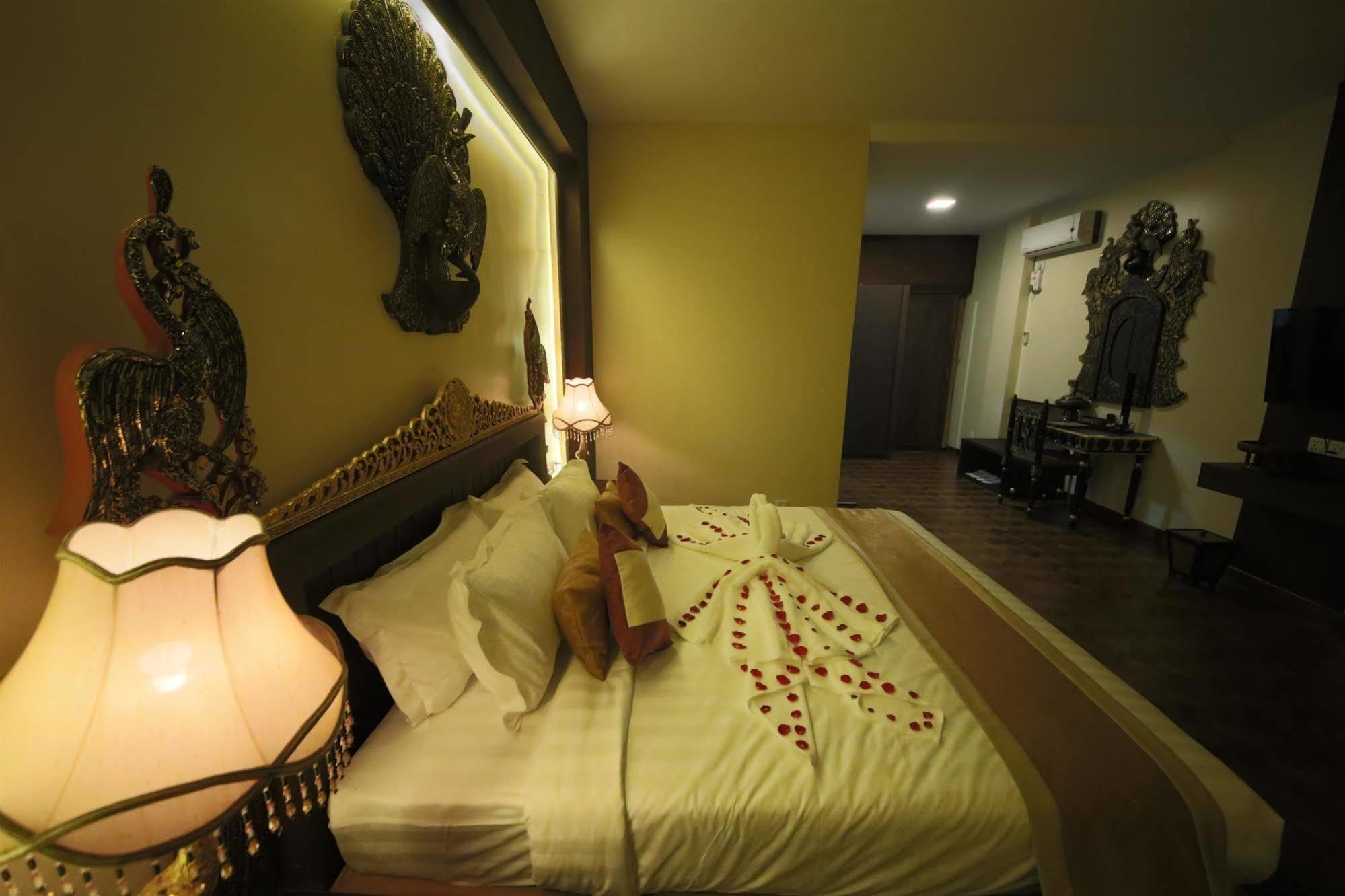 Thousand Island Hotel Inle Lake Екстериор снимка